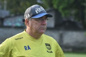 Pelatih Persib Prioritaskan Pemain dari Bandung dan Jawa Barat