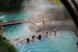 Wisata Alam Curug Cipanas Nagrak Bandung, Satu-Satunya Curug Air Panas di Bandung