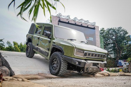 Unjuk Kemampuan, Alpalhankam Pindad Beraksi Pada Live Demo Indo Defence 2025