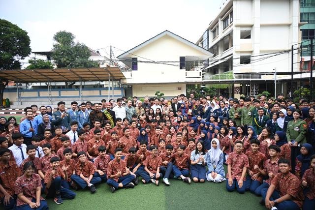 Kunjungi SMP Labschool Jakarta, Wapres Ajak Siswa Jadi Pencipta Teknologi di Era AI